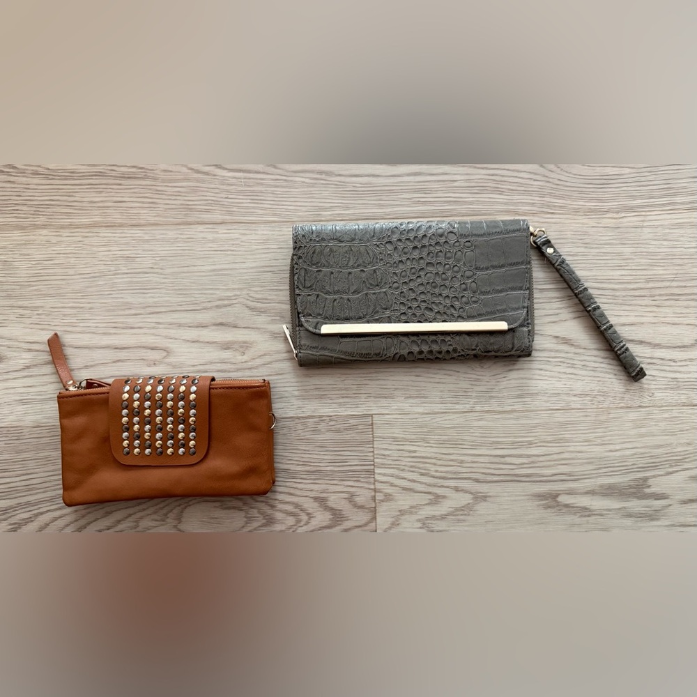 Bundle of 2 Women’s Fashion Wallets
